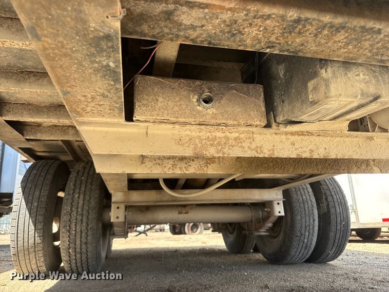 image for item YA3041 2003 Neal dump trailer