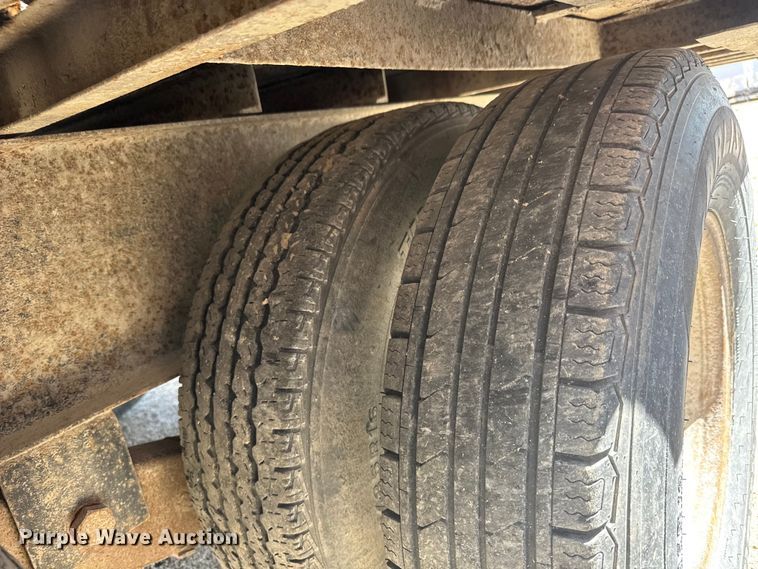 image for item YA3041 2003 Neal dump trailer