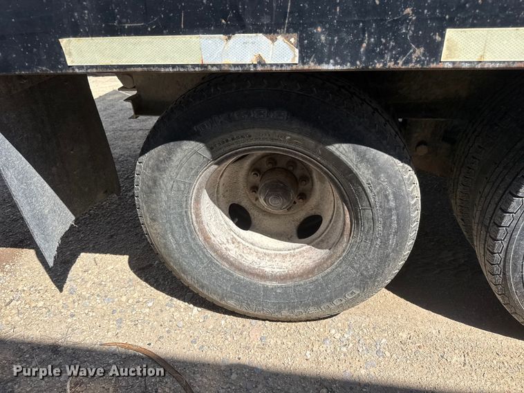 image for item YA3041 2003 Neal dump trailer