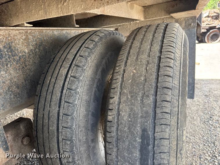 image for item YA3041 2003 Neal dump trailer