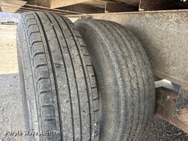 image for item YA3041 2003 Neal dump trailer