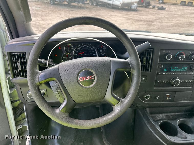 image for item YA3201 2016 GMC Savana G2500 van