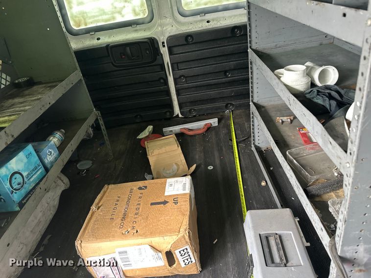 image for item YA3201 2016 GMC Savana G2500 van