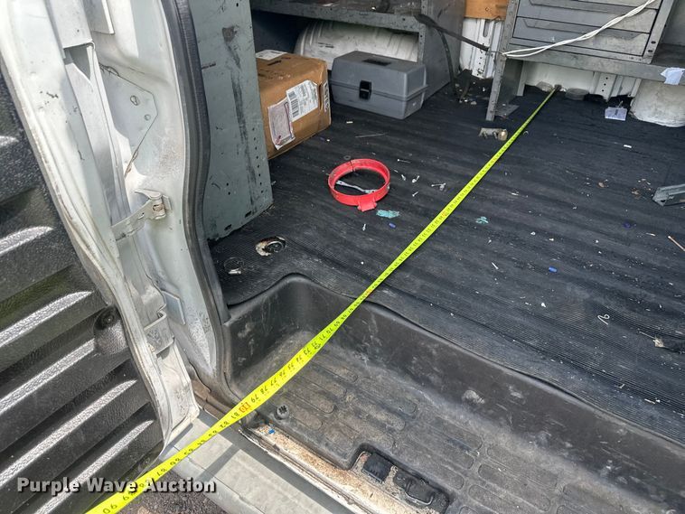 image for item YA3201 2016 GMC Savana G2500 van