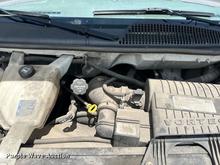 image for item YA3201 2016 GMC Savana G2500 van