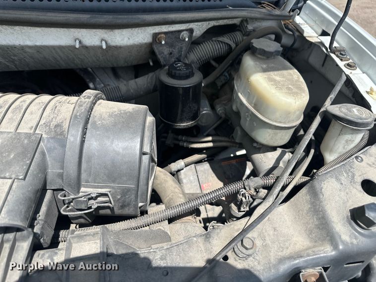 image for item YA3201 2016 GMC Savana G2500 van