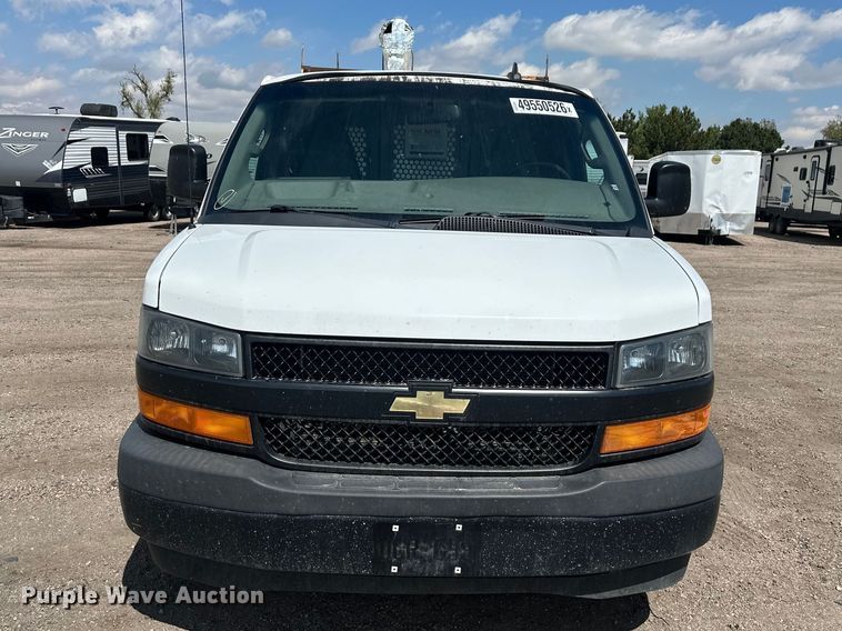 image for item YA3202 2020 Chevrolet Express 2500 van