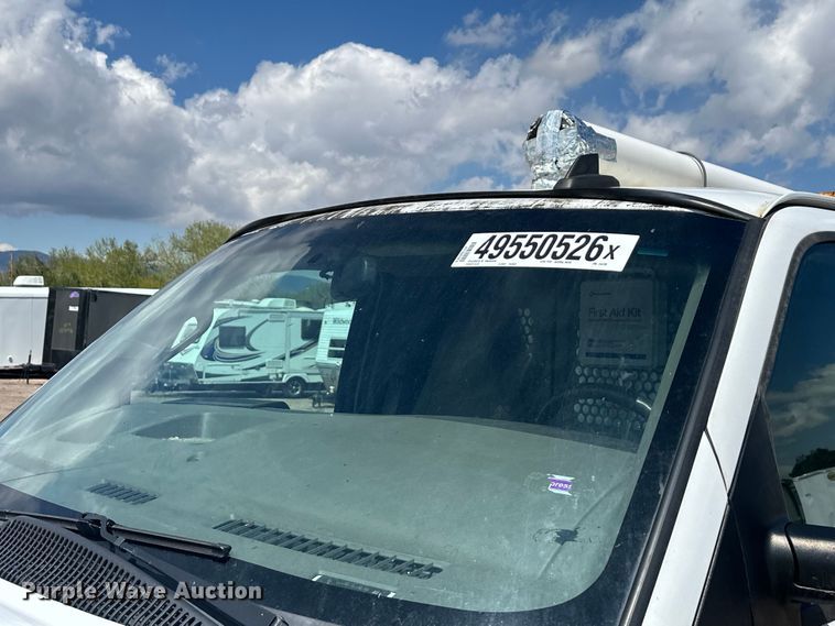 image for item YA3202 2020 Chevrolet Express 2500 van