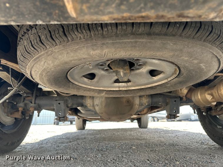 image for item YA3202 2020 Chevrolet Express 2500 van