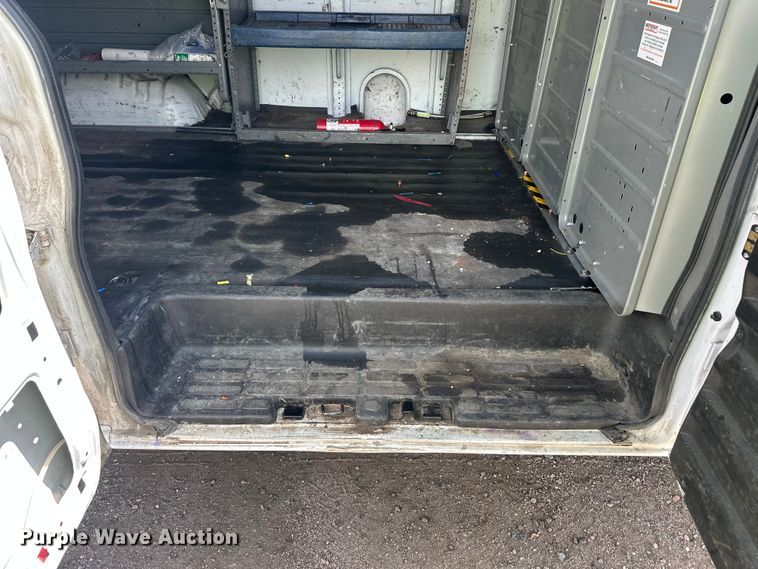 image for item YA3202 2020 Chevrolet Express 2500 van