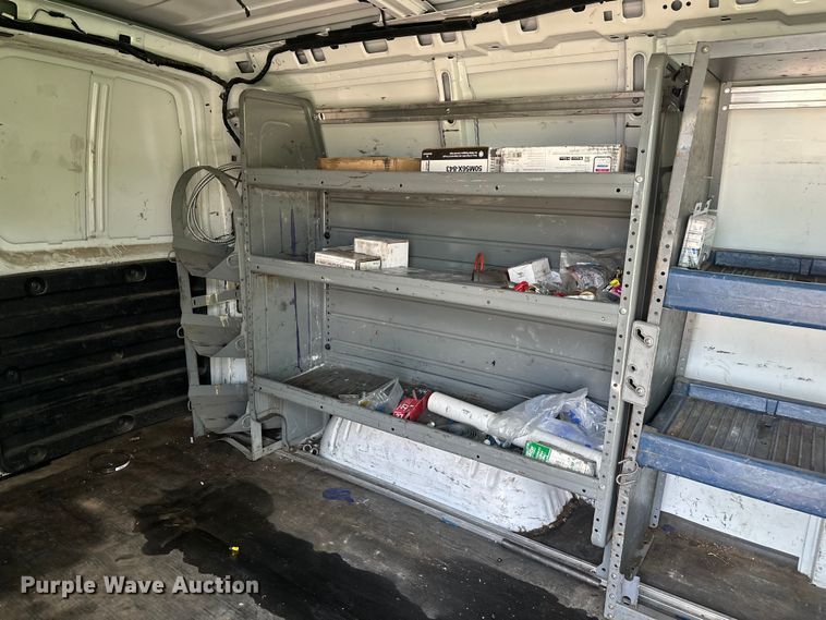 image for item YA3202 2020 Chevrolet Express 2500 van