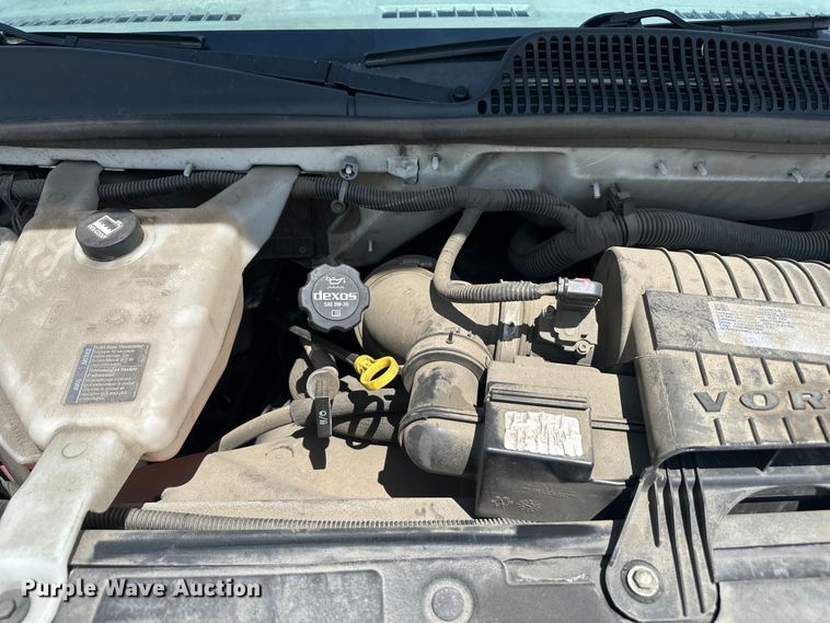 image for item YA3202 2020 Chevrolet Express 2500 van