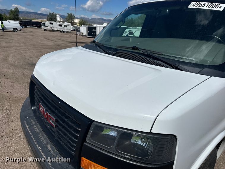 image for item YA3203 2020 GMC Savana G2500 van