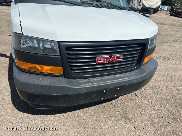 image for item YA3203 2020 GMC Savana G2500 van