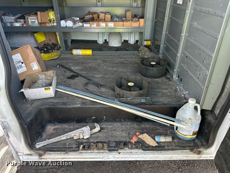 image for item YA3203 2020 GMC Savana G2500 van