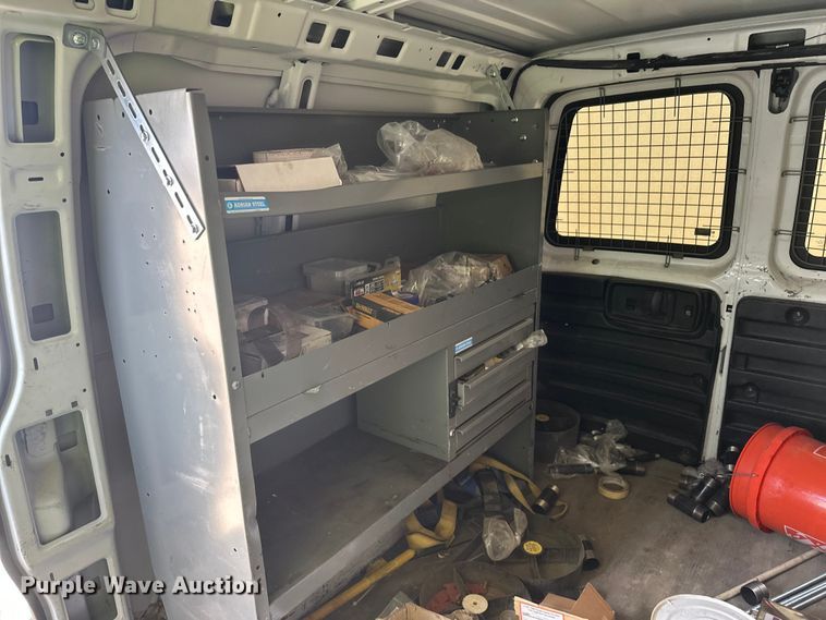 image for item YA3203 2020 GMC Savana G2500 van