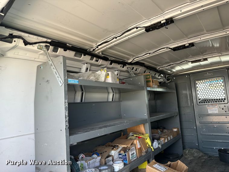 image for item YA3203 2020 GMC Savana G2500 van