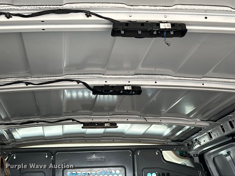 image for item YA3203 2020 GMC Savana G2500 van