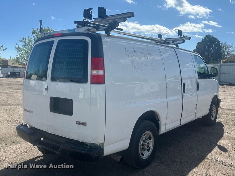 image for item YA3204 2018 GMC Savana G2500 van
