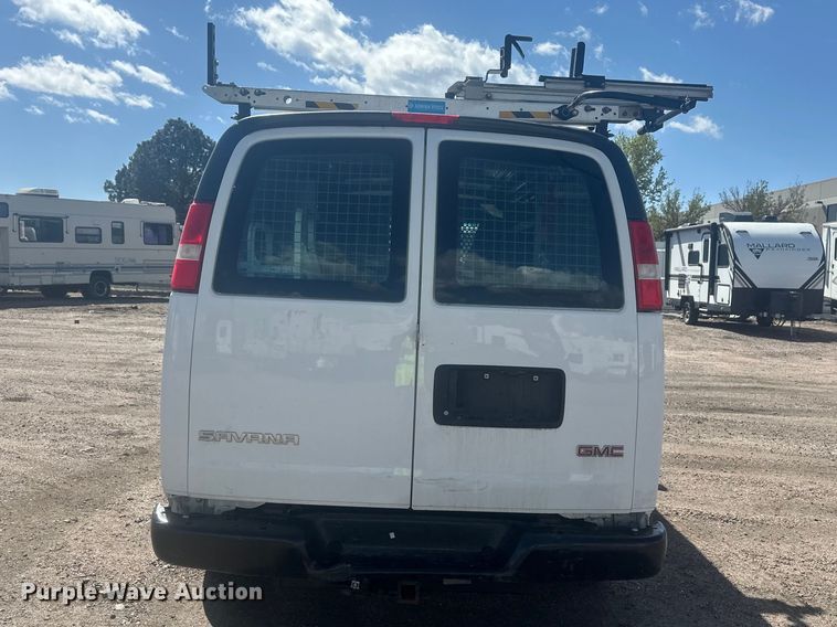 image for item YA3204 2018 GMC Savana G2500 van
