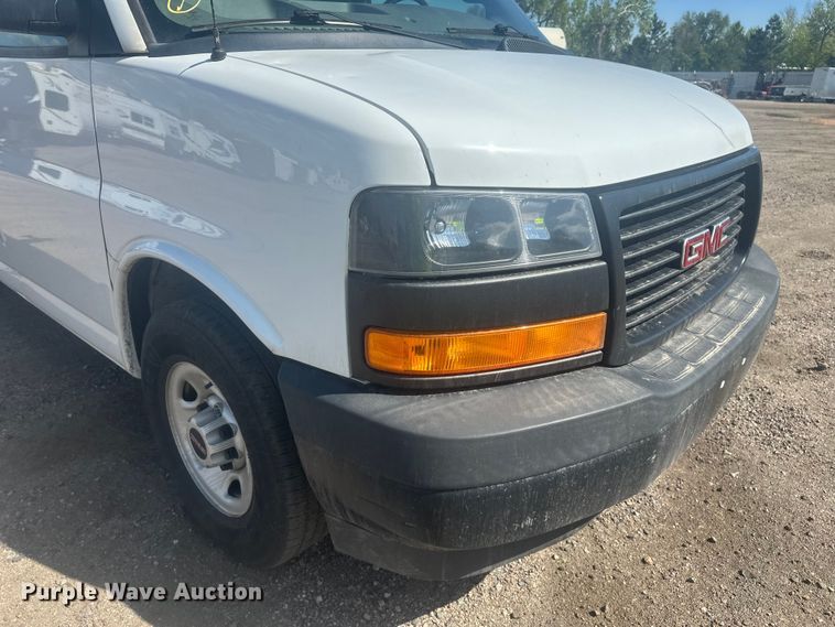 image for item YA3204 2018 GMC Savana G2500 van