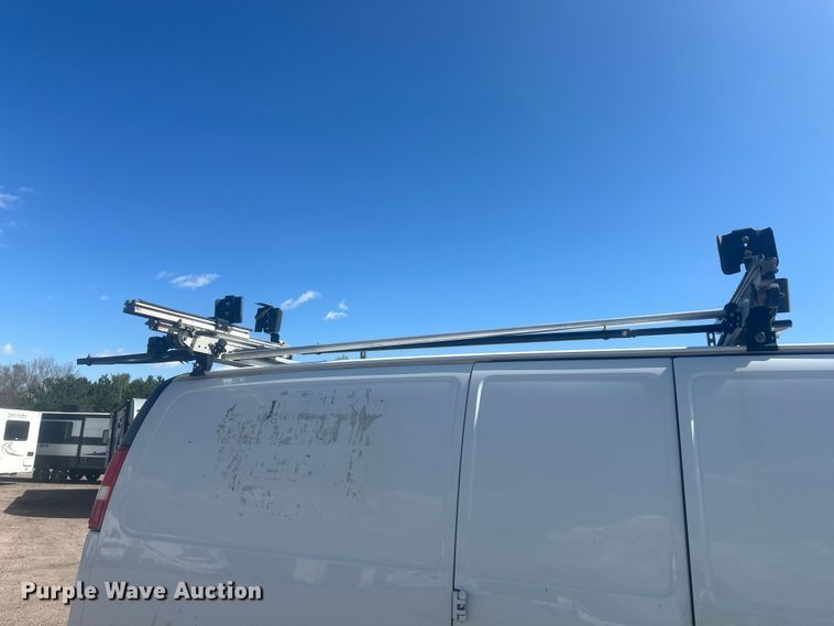 image for item YA3204 2018 GMC Savana G2500 van