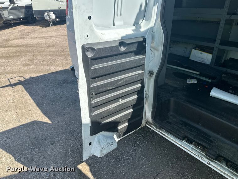 image for item YA3204 2018 GMC Savana G2500 van