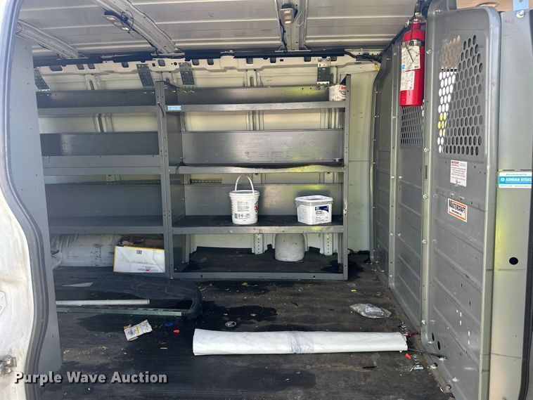 image for item YA3204 2018 GMC Savana G2500 van