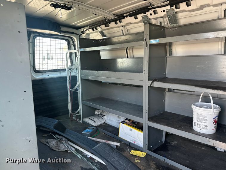 image for item YA3204 2018 GMC Savana G2500 van