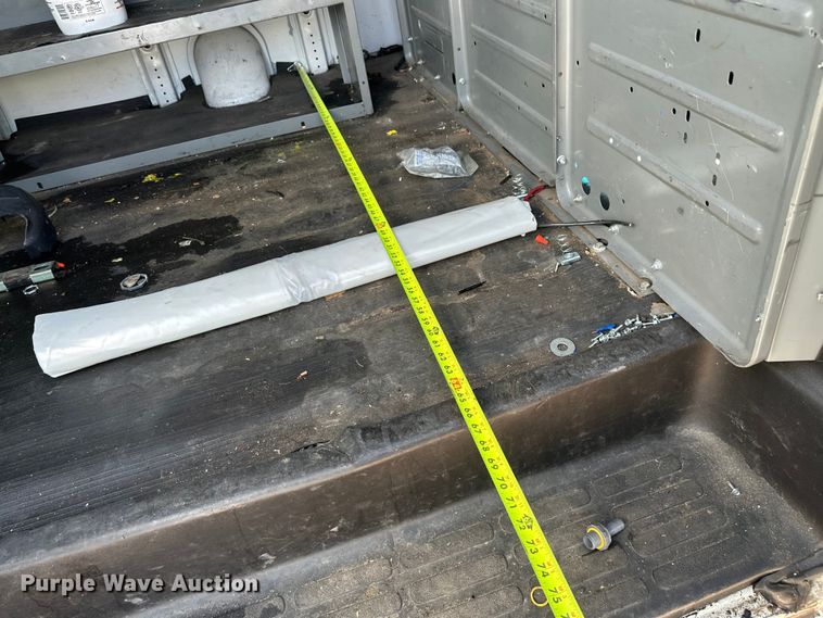 image for item YA3204 2018 GMC Savana G2500 van