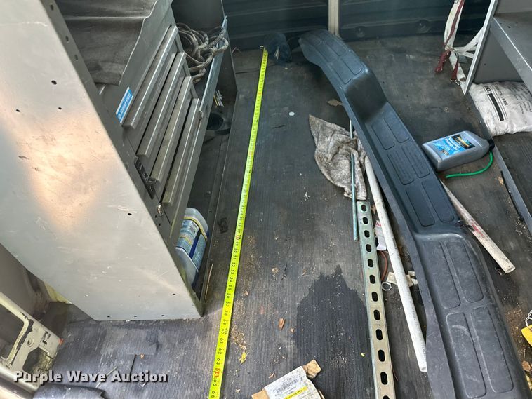 image for item YA3204 2018 GMC Savana G2500 van