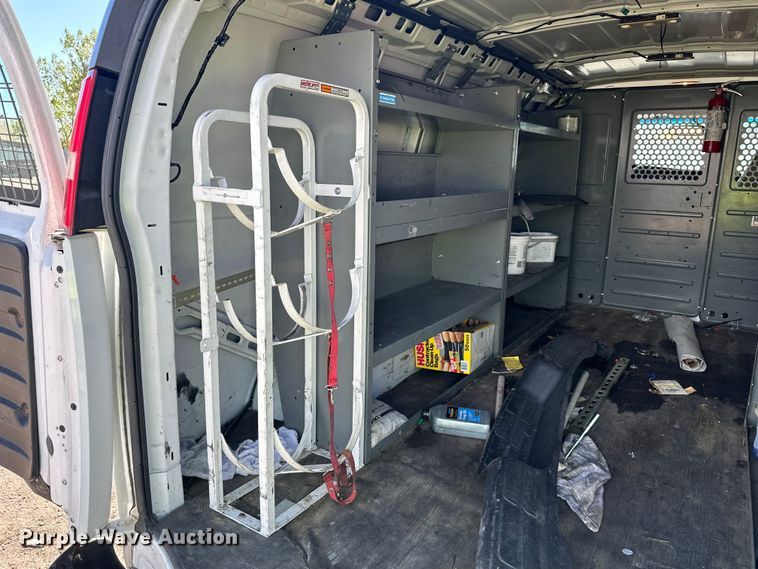 image for item YA3204 2018 GMC Savana G2500 van