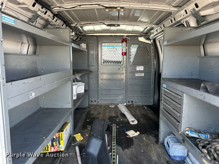 image for item YA3204 2018 GMC Savana G2500 van