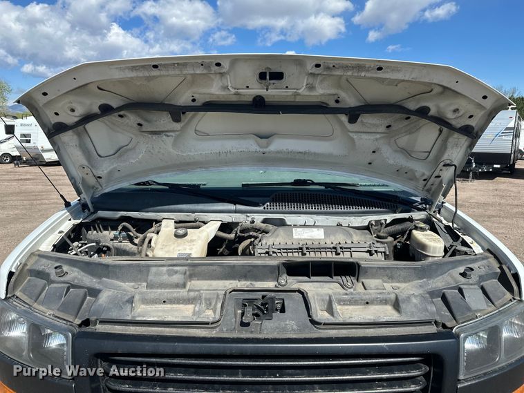 image for item YA3204 2018 GMC Savana G2500 van