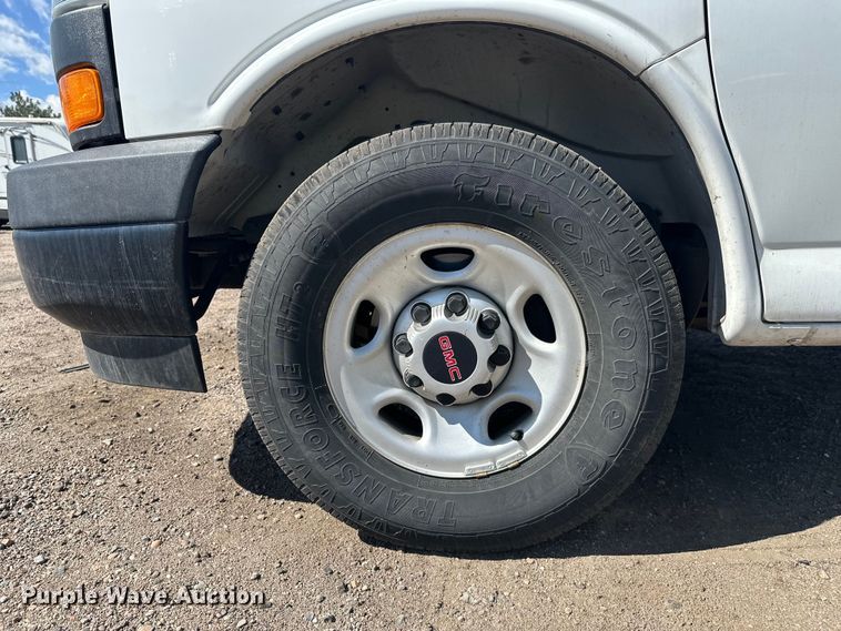 image for item YA3204 2018 GMC Savana G2500 van