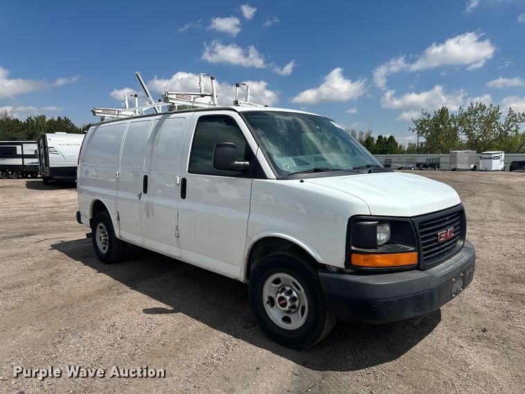 image for item YA3205 2015 GMC Savana G2500 van