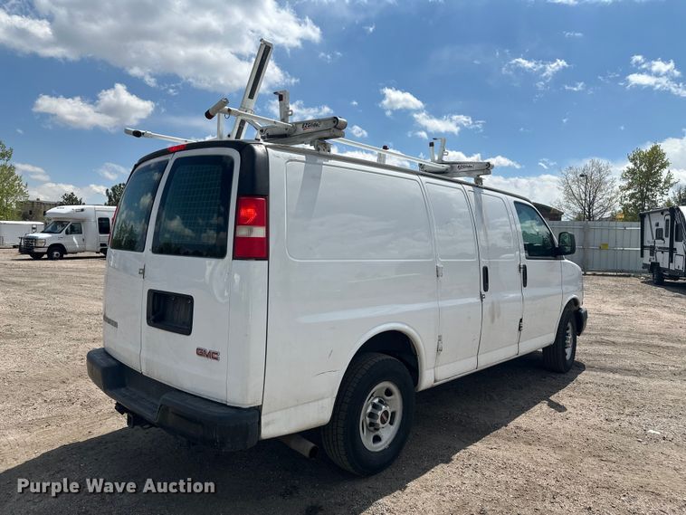 image for item YA3205 2015 GMC Savana G2500 van