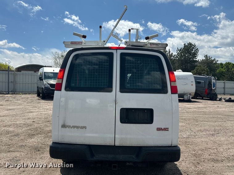 image for item YA3205 2015 GMC Savana G2500 van