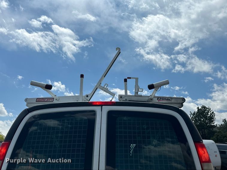 image for item YA3205 2015 GMC Savana G2500 van