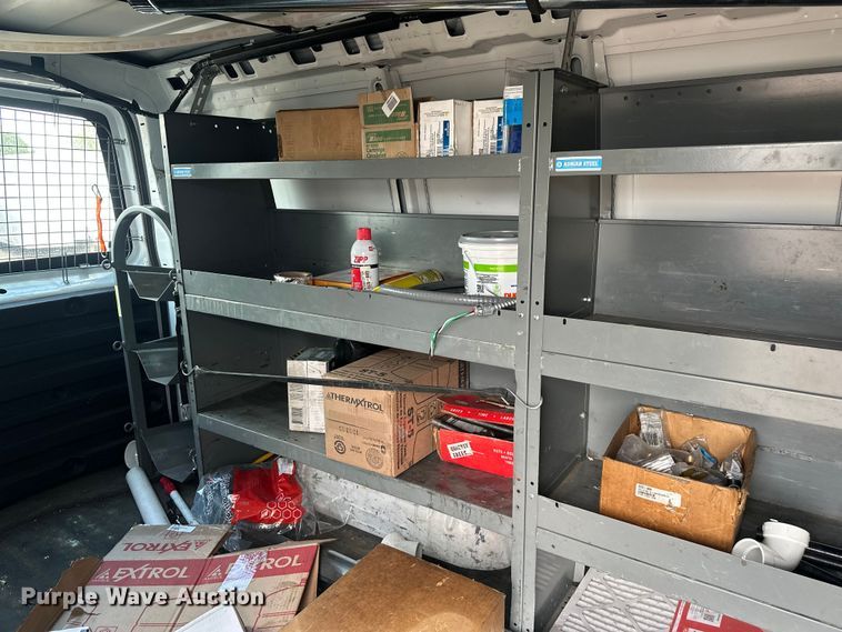 image for item YA3205 2015 GMC Savana G2500 van