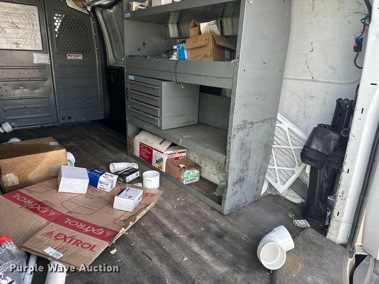 image for item YA3205 2015 GMC Savana G2500 van