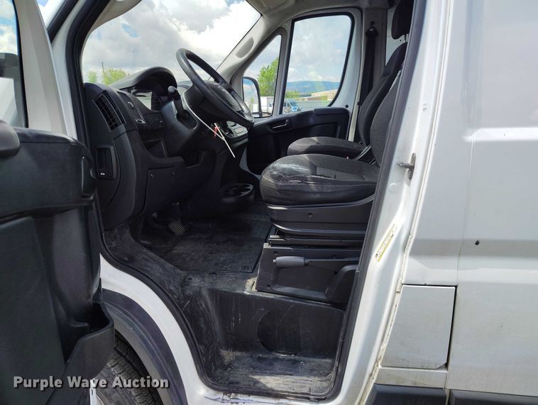 image for item YA3207 2018 RAM Promaster 2500 van
