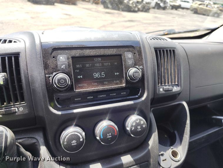 image for item YA3207 2018 RAM Promaster 2500 van