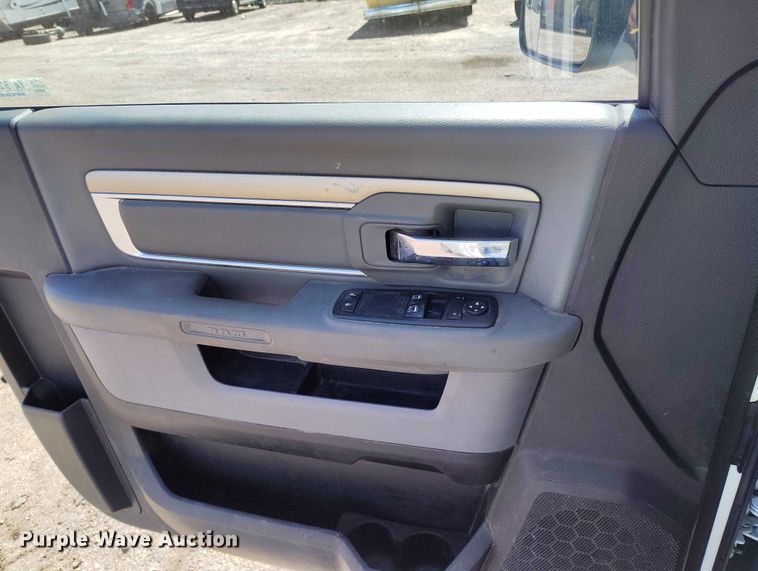 image for item YA3208 2018 RAM 1500 pickup truck