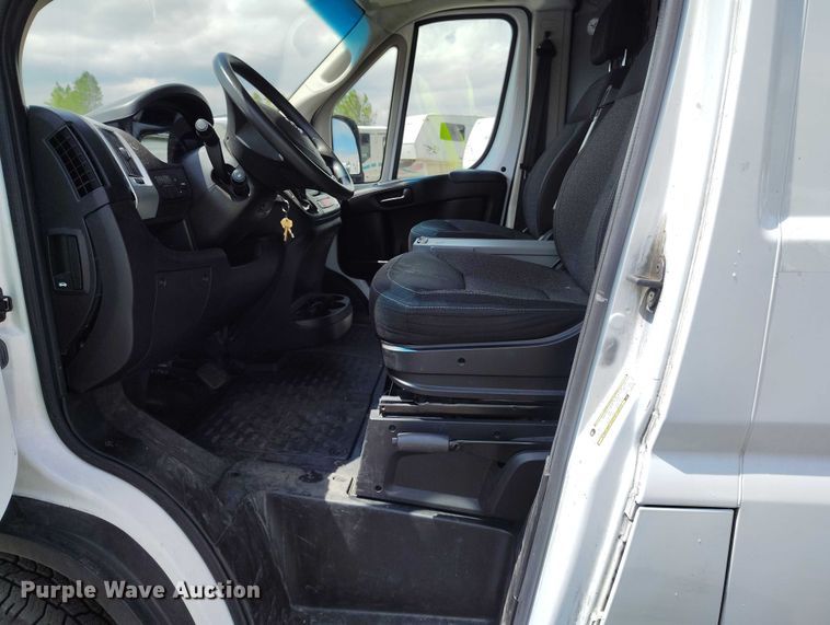 image for item YA3209 2019 RAM Promaster 2500 van