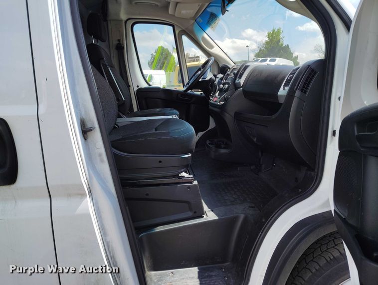 image for item YA3209 2019 RAM Promaster 2500 van
