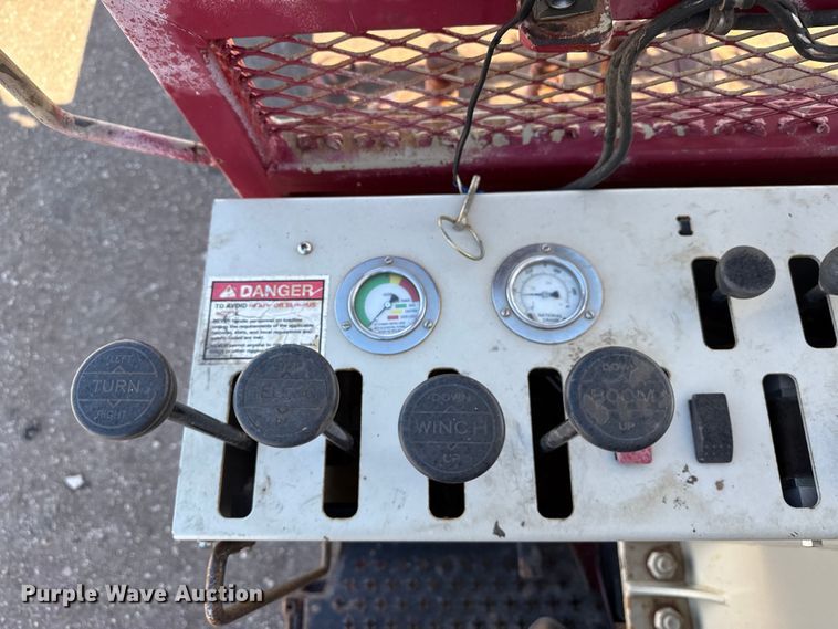 image for item DH1930 2011 Peterbilt 365 crane truck