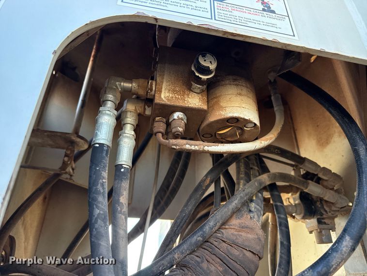 image for item DH1930 2011 Peterbilt 365 crane truck