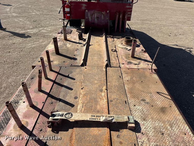 image for item DH1930 2011 Peterbilt 365 crane truck