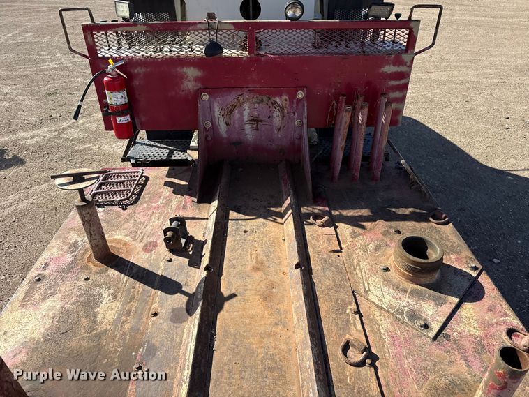 image for item DH1930 2011 Peterbilt 365 crane truck